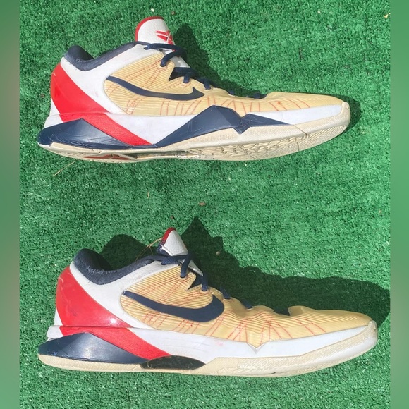 Kobe 10 and Kobe 7 - size 12.5 - Picture 10 of 15